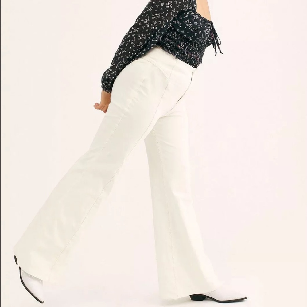 NWT FREE PEOPLE CRVY WILD HONEY CORD FLARES PANTS WIDE LEG IVORY Z508-2